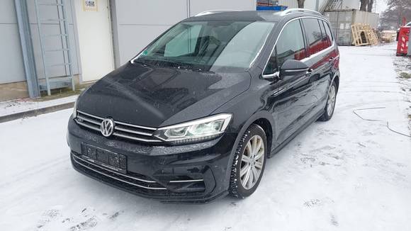 Pogled od napred levo