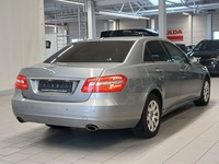 Aanzicht achter rechts