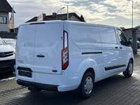 Pogled od pozadi desno