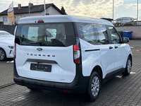 Pogled od pozadi desno