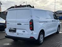 Pogled od pozadi desno