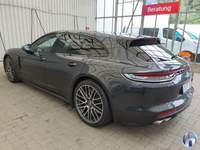 Pogled od pozadi levo