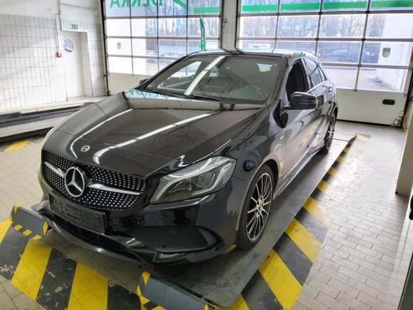 Widok z przodu po stronie lewej