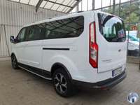 Pogled od pozadi levo