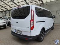 Pogled od pozadi desno