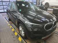 Pogled sprijeda desno