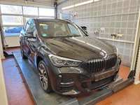 Pogled desno spredaj