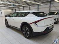 Pogled od pozadi levo