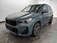 Pogled od napred levo