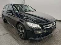 Pogled sprijeda desno