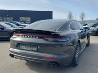 Aanzicht achter rechts