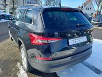 Вид сзади слева