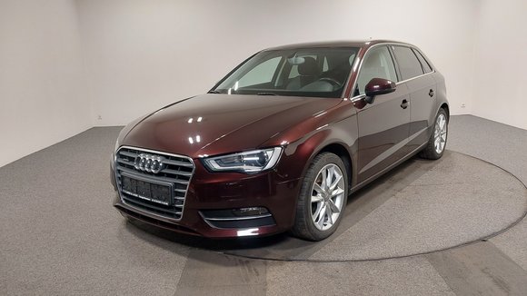 Pogled od napred levo