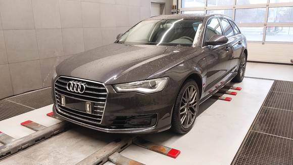 Pogled sprijeda lijevo