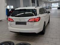 Aanzicht achter rechts