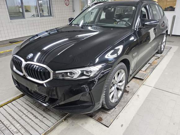 Pogled sprijeda lijevo