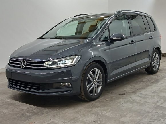 Pogled od napred levo