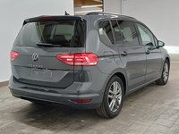 Pogled od pozadi desno