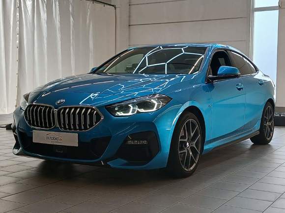 Pogled od napred levo