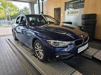 Pogled sprijeda desno