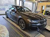 Pogled sprijeda desno