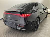 Pogled od pozadi desno