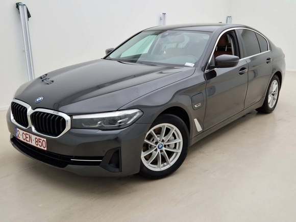 Pogled sprijeda lijevo