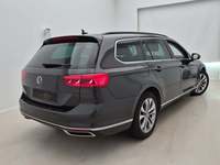 Pogled od pozadi desno