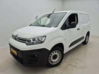 Pogled od napred levo