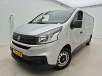 Pogled sprijeda lijevo