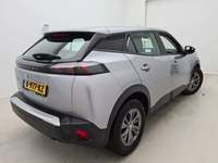 Pogled od pozadi desno