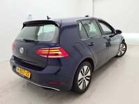 Изглед отзад отдясно