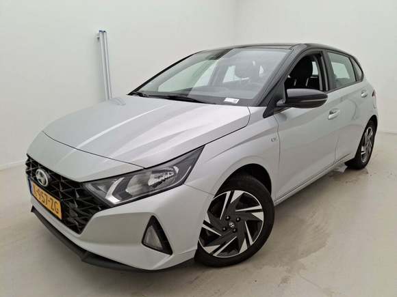 Вид спереди слева