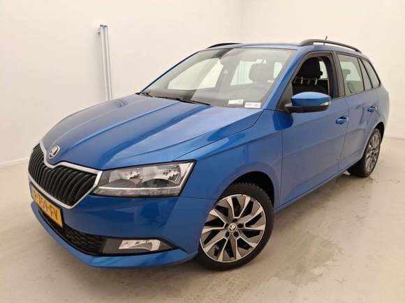 Вид спереди слева