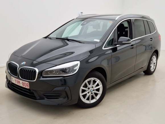 Вид спереди слева