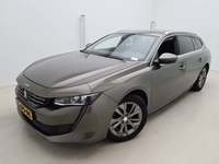 Вид спереди слева