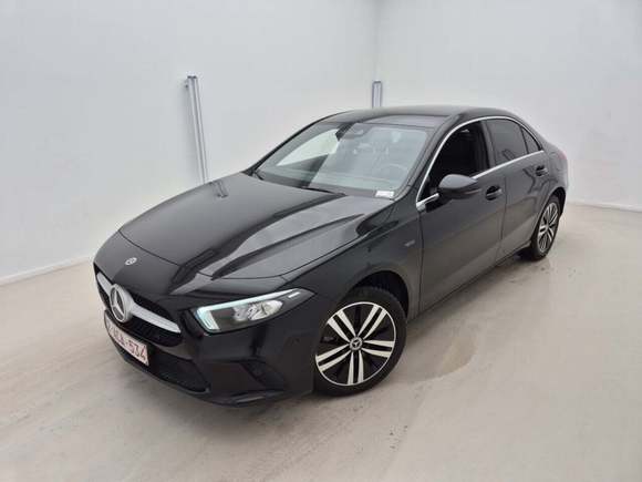 Pogled od napred levo