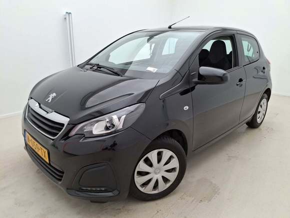 Вид спереди слева