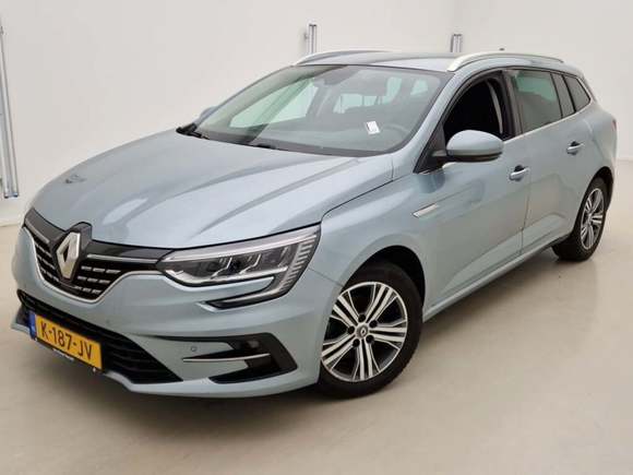 Вид спереди слева