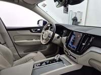 Вид на салон