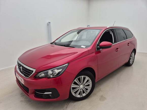 Pogled od napred levo