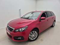 Pogled od napred levo