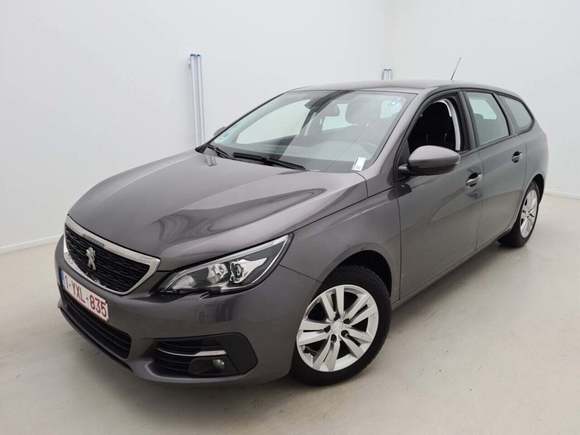 Вид спереди слева