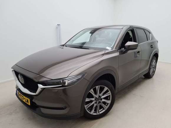 Pogled od napred levo