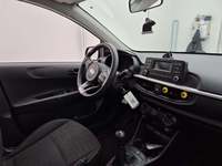 Вид на салон