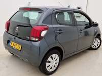 Pogled od pozadi desno