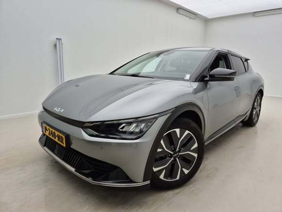 Pogled od napred levo