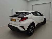 Pogled od pozadi desno