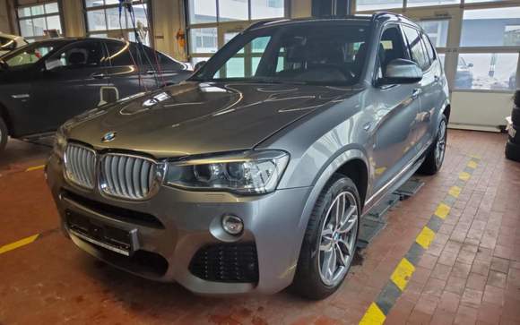 Pogled sprijeda lijevo