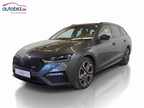 Skats no kreisās puses priekšā